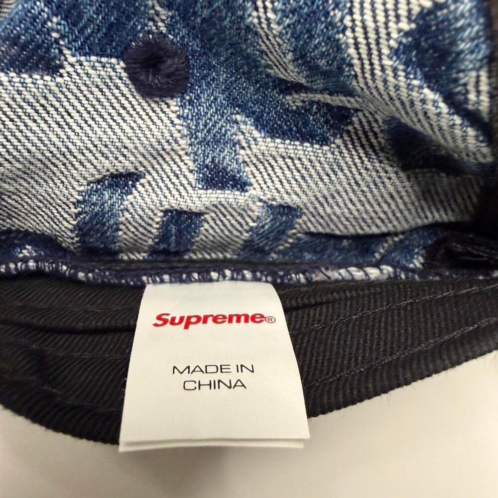 Supreme - Picture 5 of 6